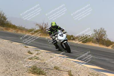 media/Mar-28-2022-Superbike Trackdays (Mon) [[b8603d0f67]]/Open Track Time/Turn 3 Inside/